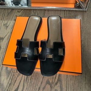 HERMES ORAN SANDAL SIZE 38.5